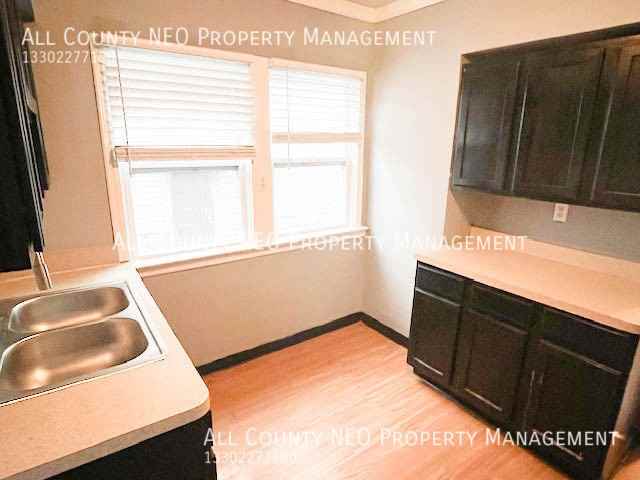 835 Nela View Rd - Photo 4 of 21