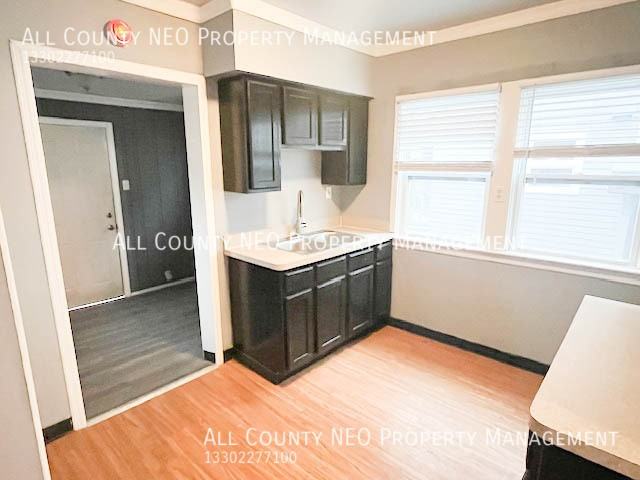 835 Nela View Rd - Photo 5 of 21