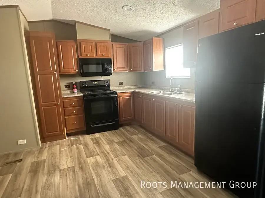 114 Riviera Courts Dr #114 - Photo 4 of 20