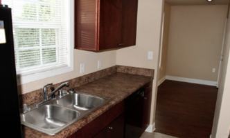 featured image of 845 W Madison St