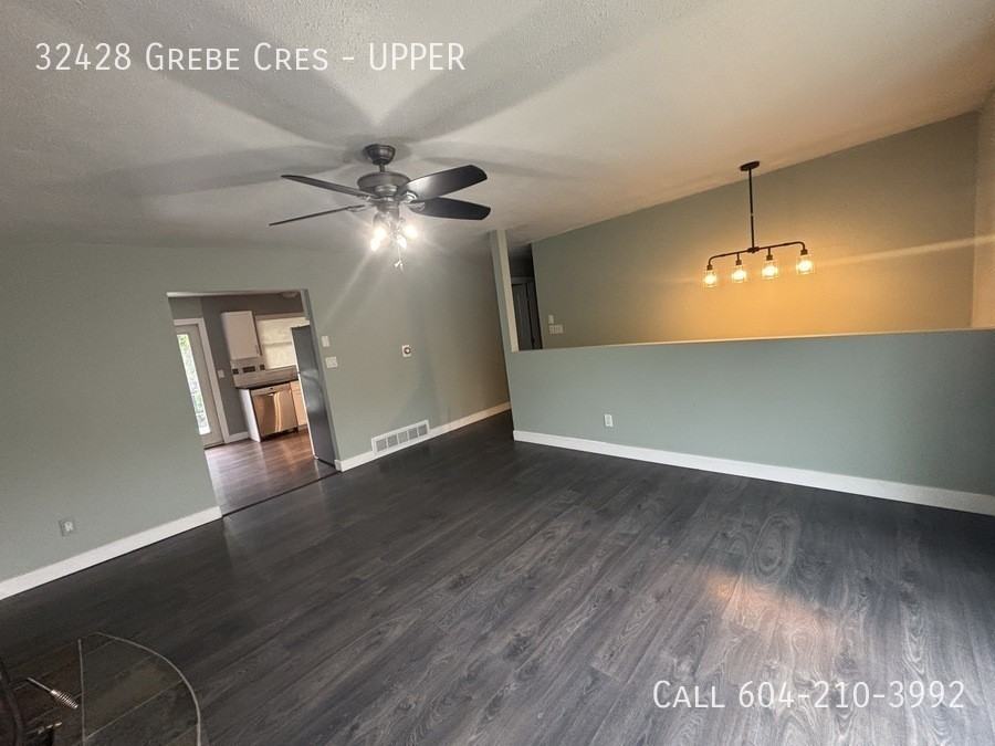 32428 Grebe Cres - Photo 6 of 15