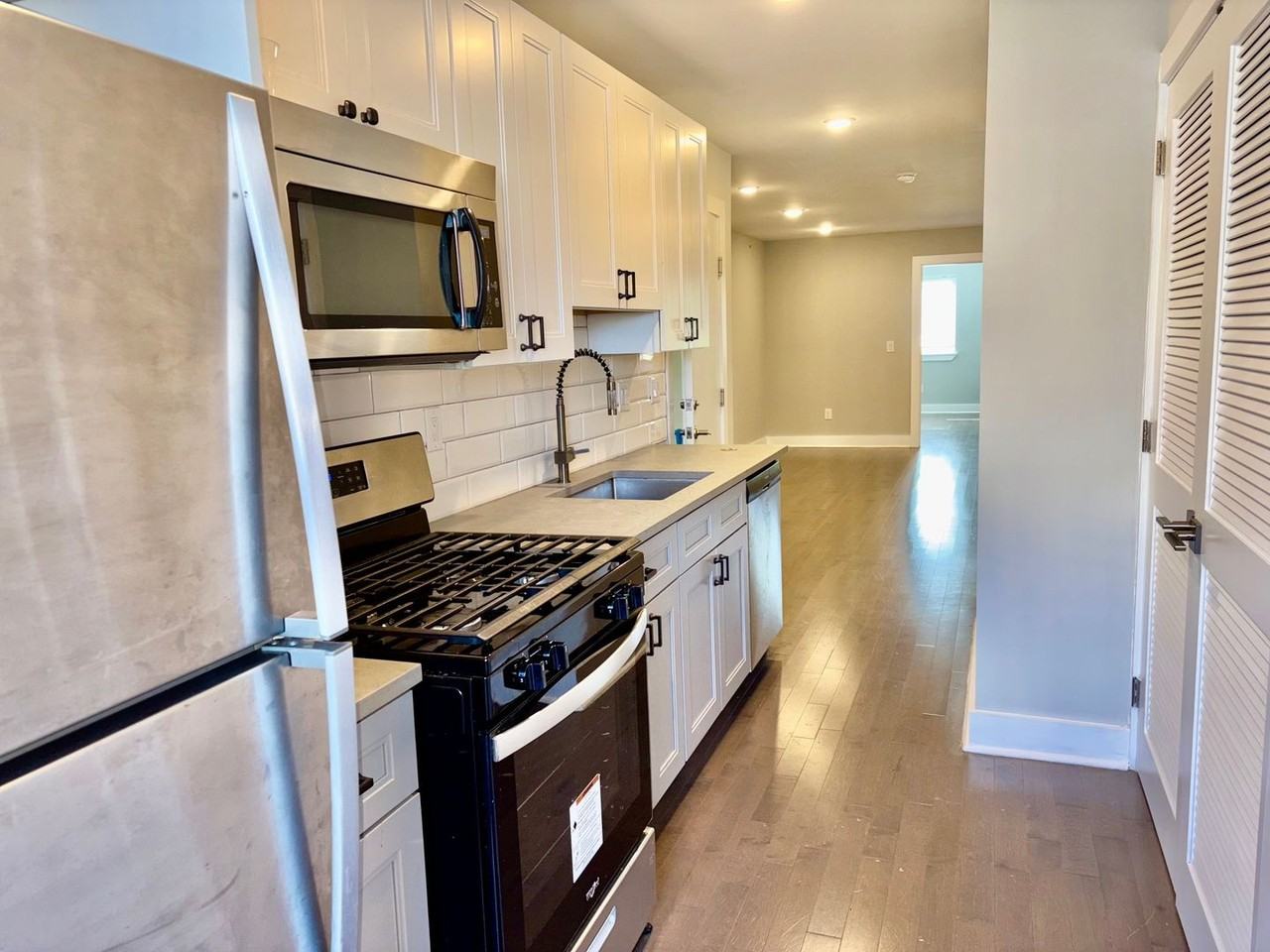 5334 Cedar Avenue - Photo 3 of 15