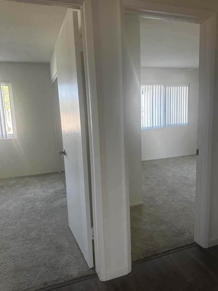 417 E Badillo St - Photo 5 of 12