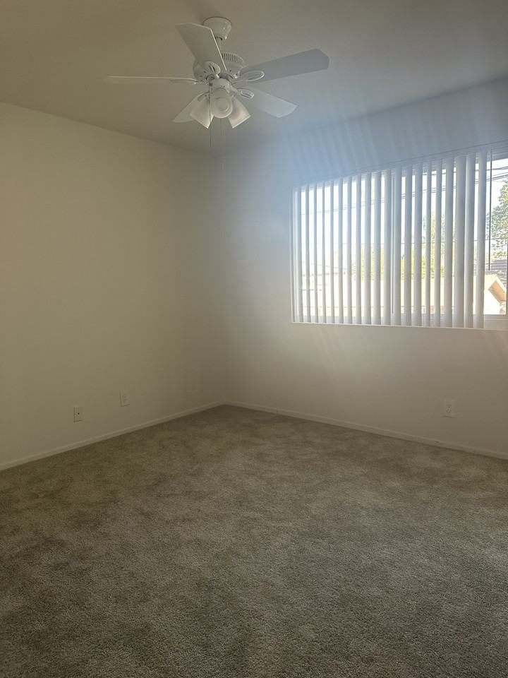 417 E Badillo St - Photo 6 of 12