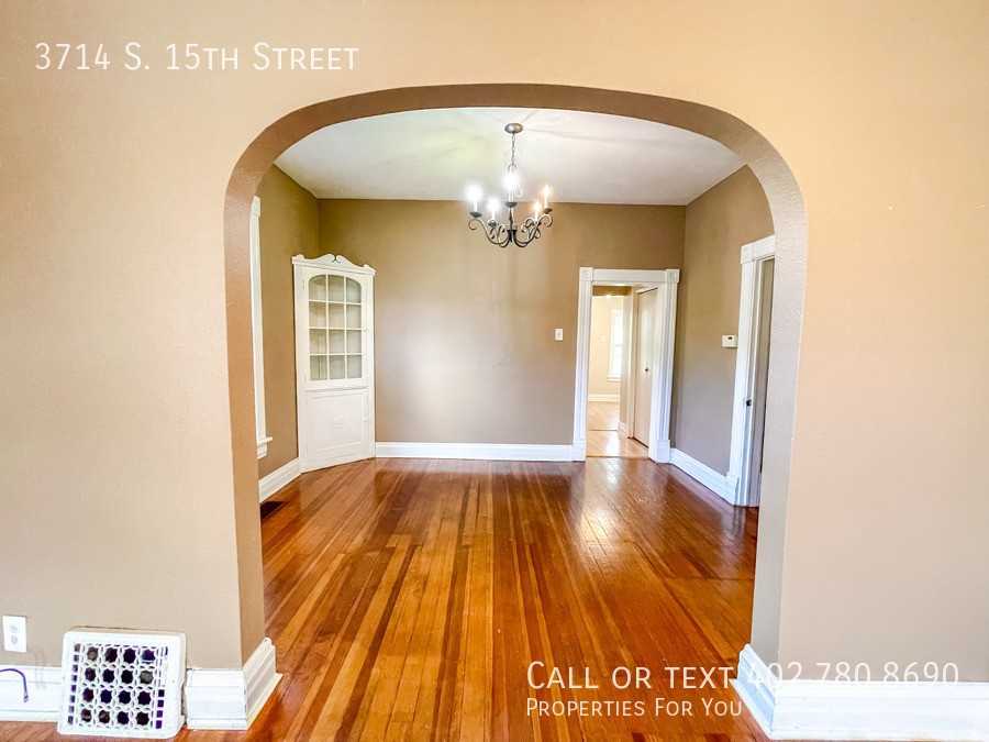 3714 S 15th St - Photo 4 of 24