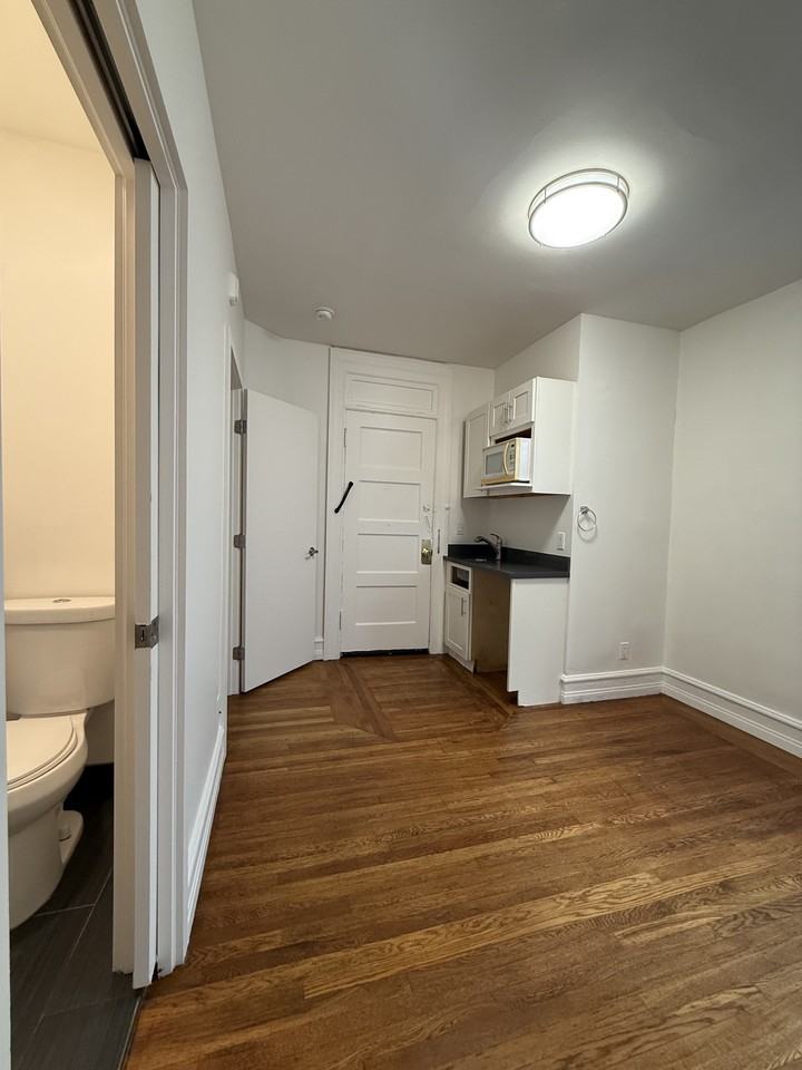 692 Bush St #406 - Photo 4 of 7