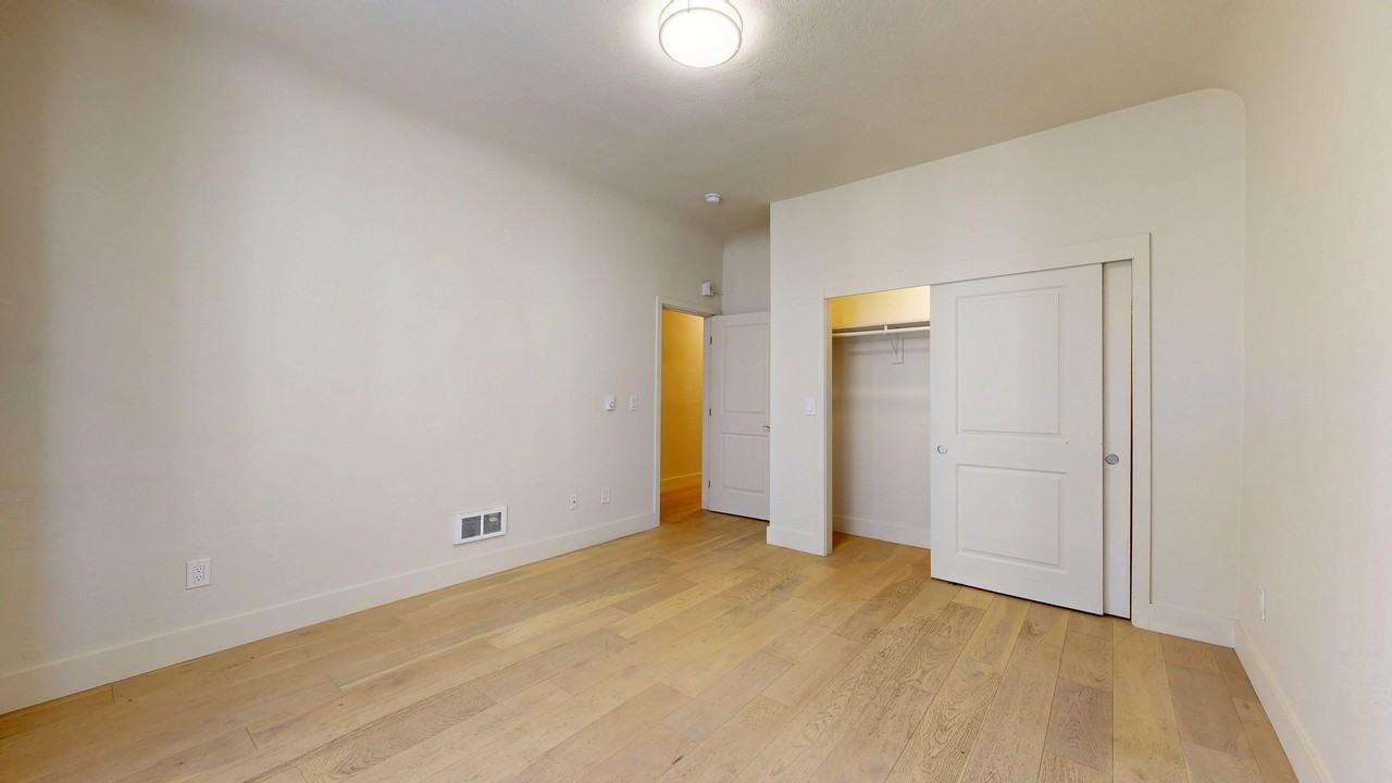 644A Natoma St - Photo 7 of 14