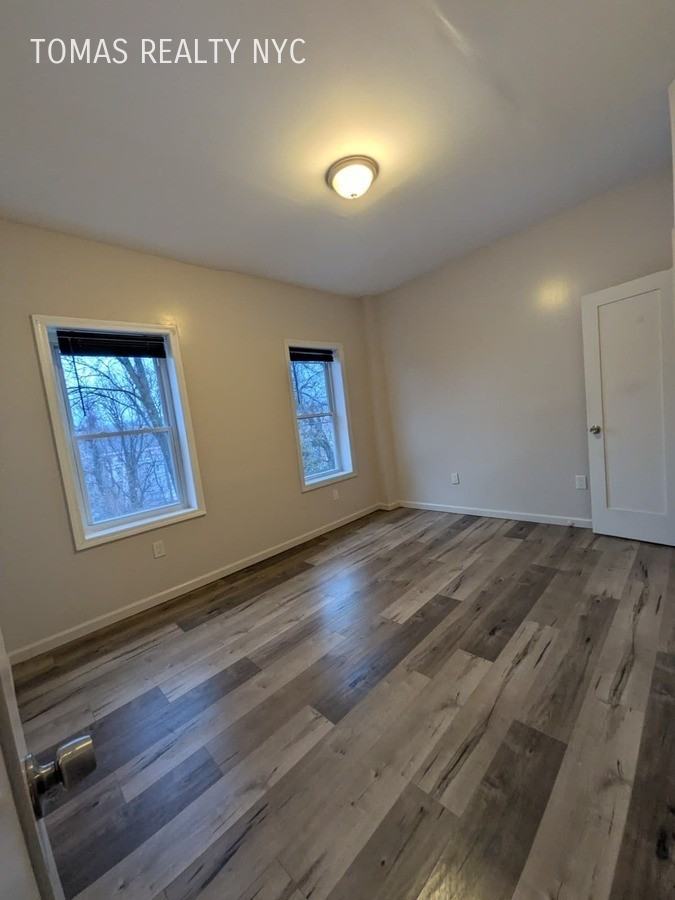 28 Vineyard Ave - Photo 5 of 9