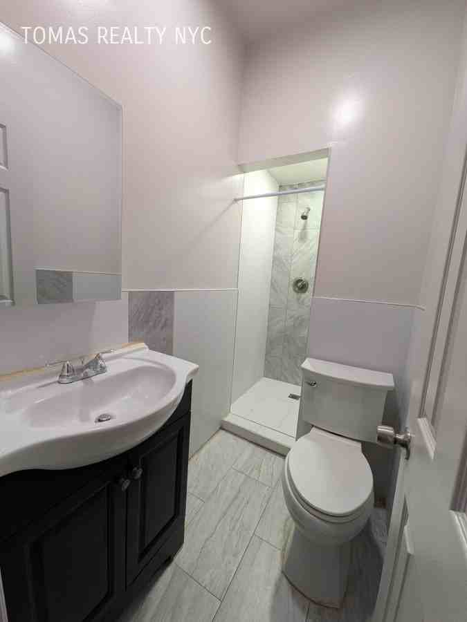 28 Vineyard Ave - Photo 6 of 9