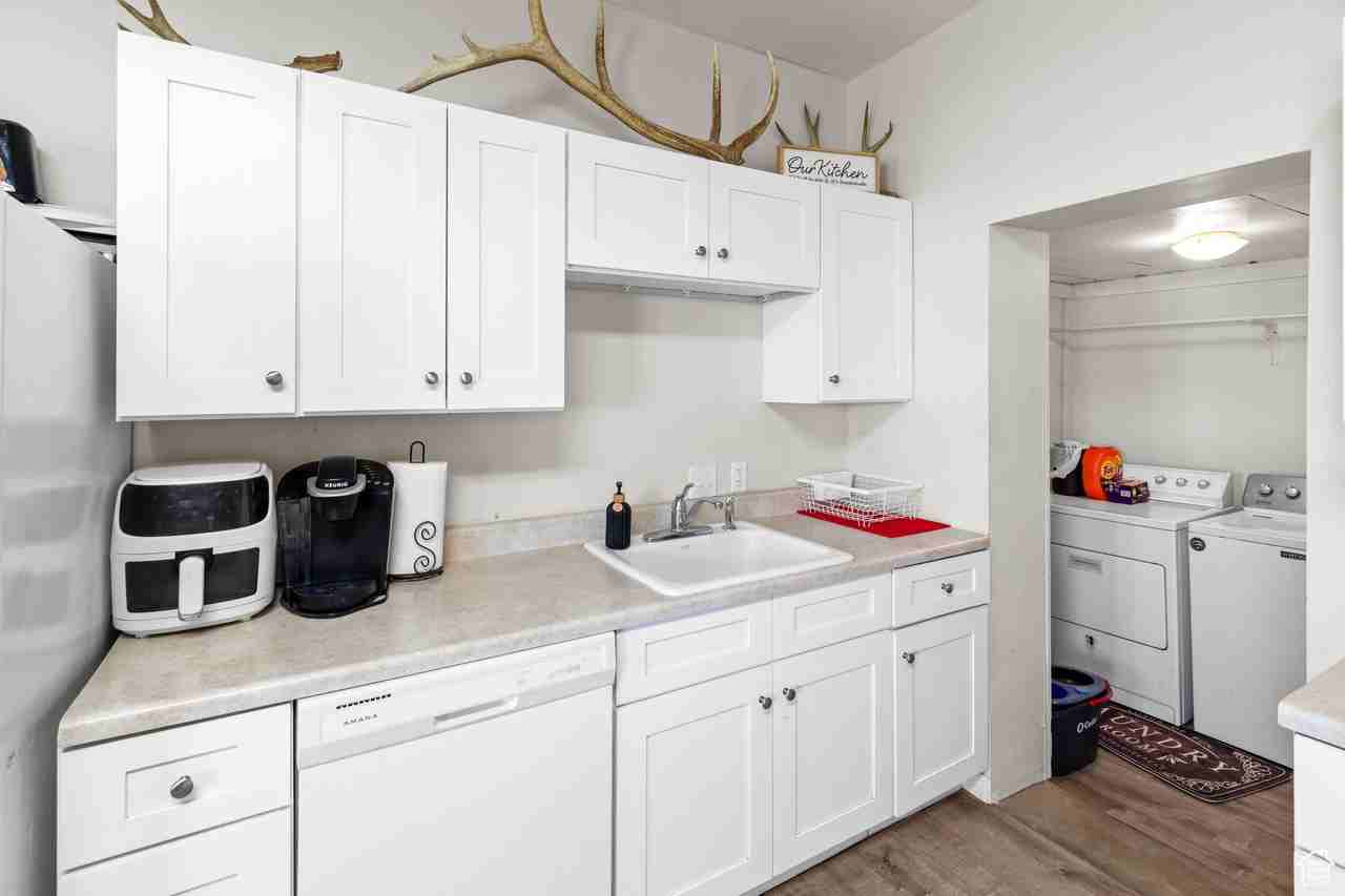 389 Se #1 - Photo 4 of 8