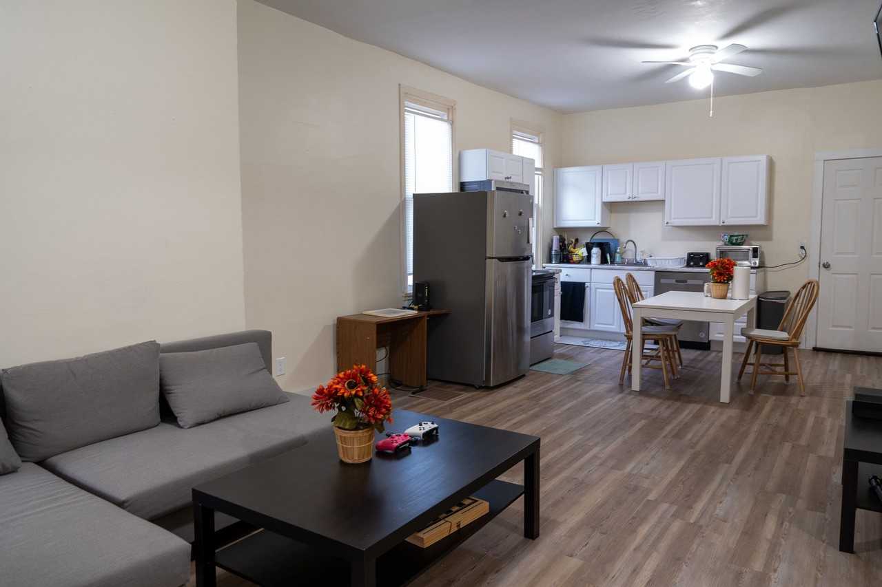 26 Allen St - Photo 4 of 11