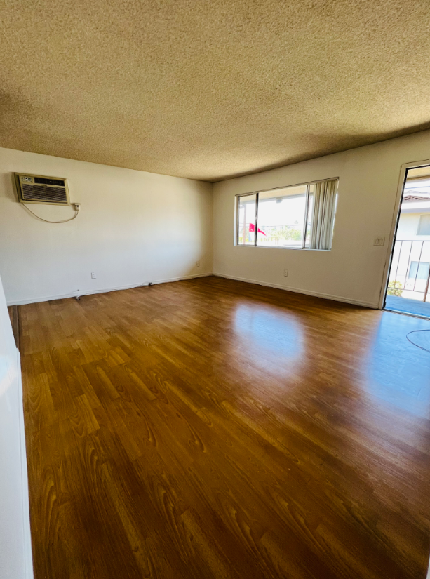 2415 Pattiglen Ave #2415 - Photo 3 of 8