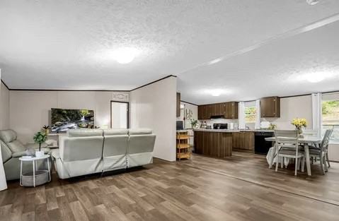 4865 Us - Photo 5 of 20