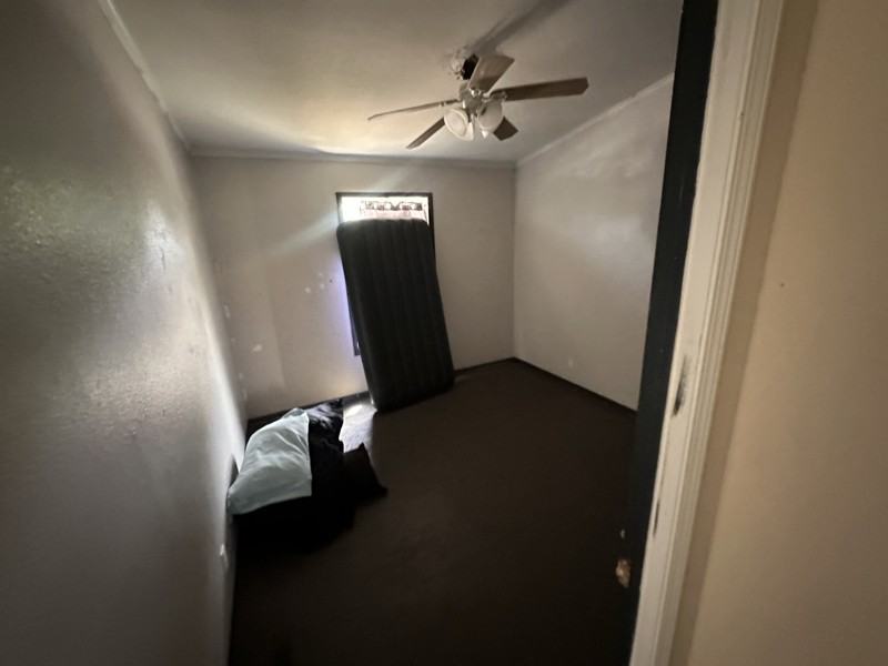 327 Maridel Ave - Photo 4 of 6