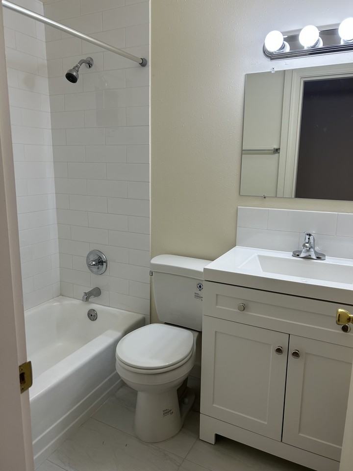 936 Broadway E #11 - Photo 5 of 5