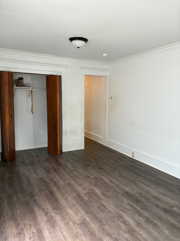 309 3rd St #1 - Photo 3 of 10