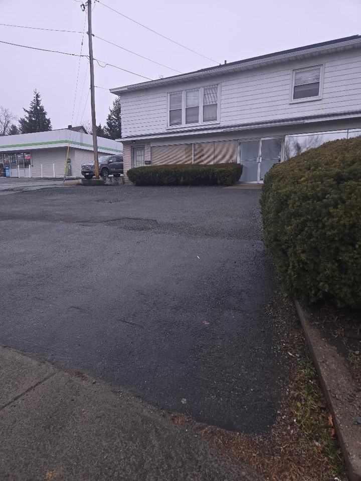 639 Pawling Ave #1L - Photo 5 of 5