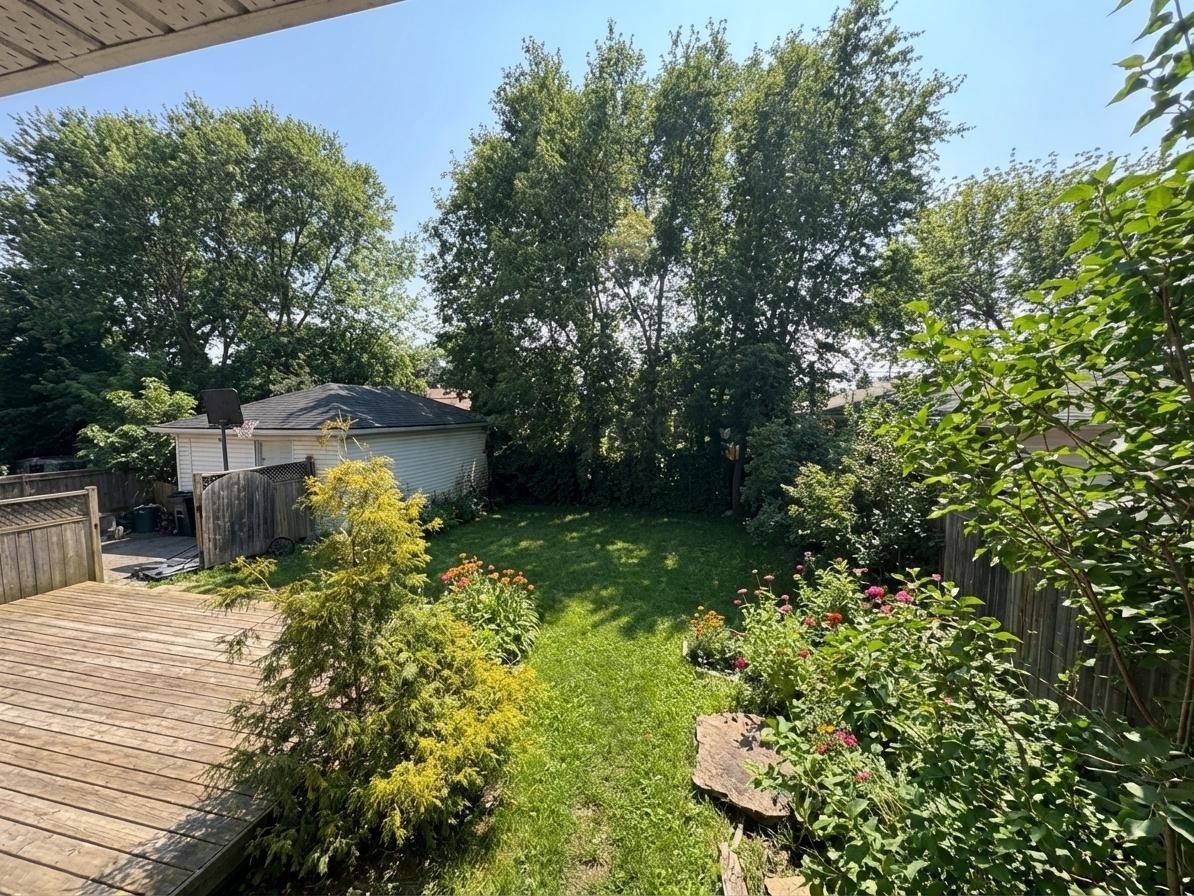 66 Grenadier Dr - Photo 2 of 12