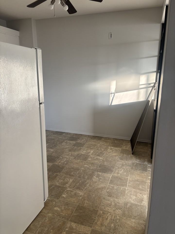 12955 101 St Nw #35 - Photo 3 of 19