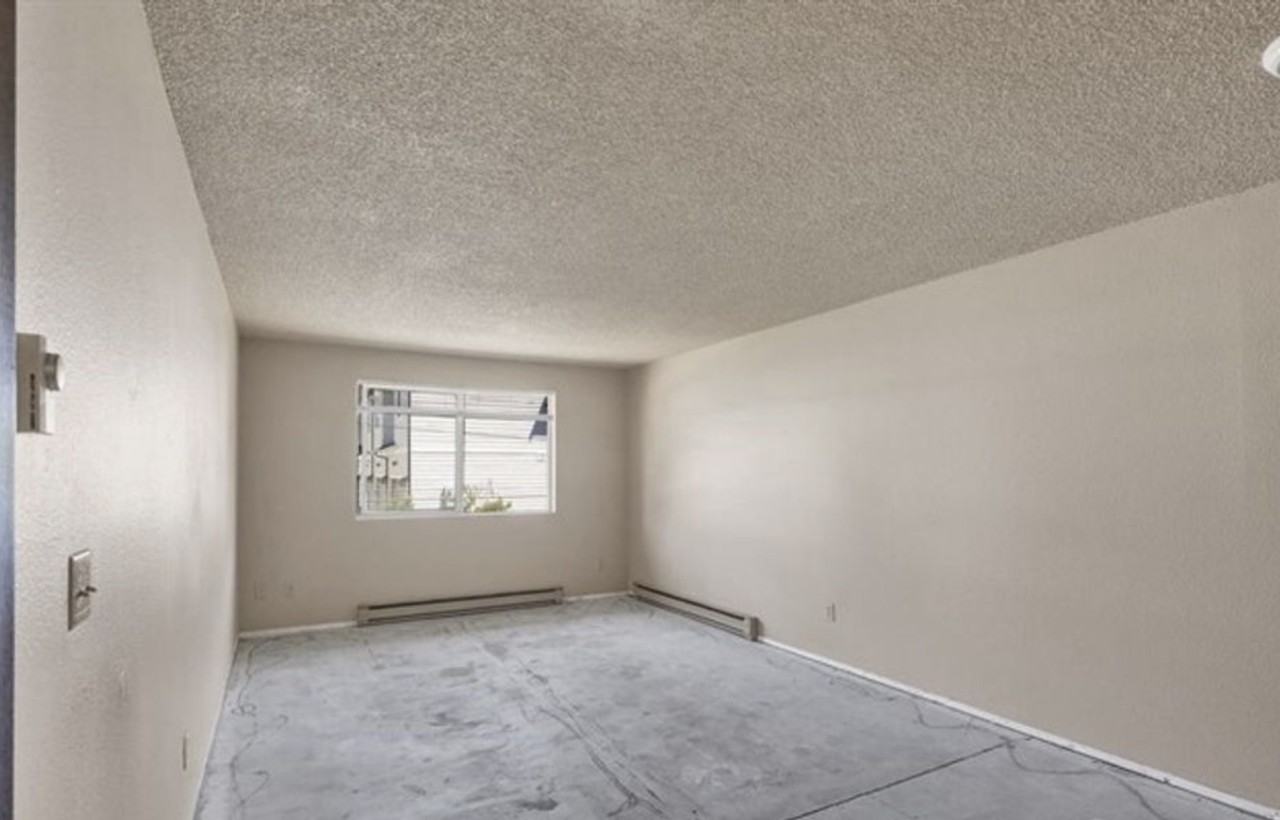 2333 Main St #8 - Photo 3 of 4