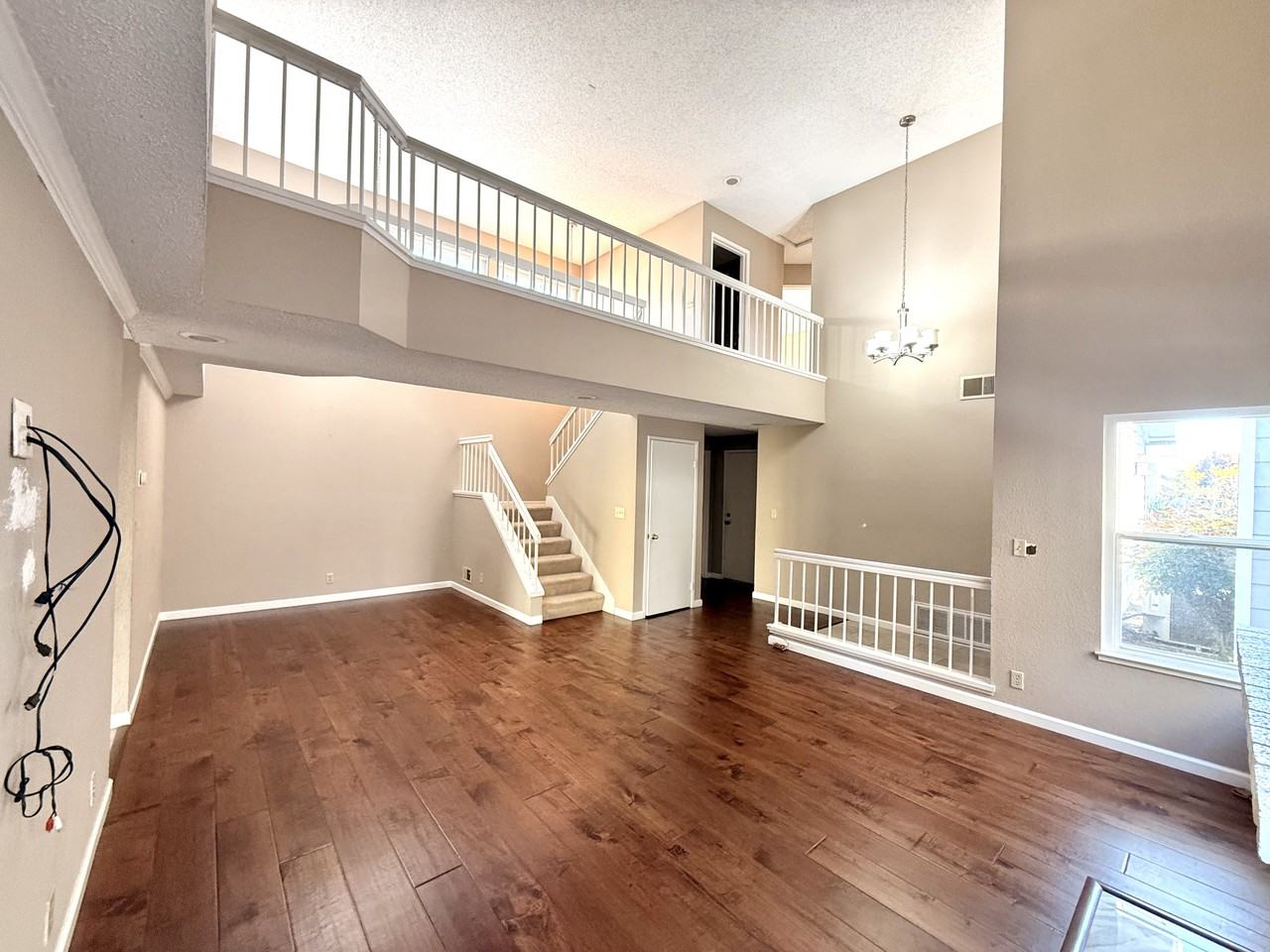 1676 Lederer Cir - Photo 4 of 14