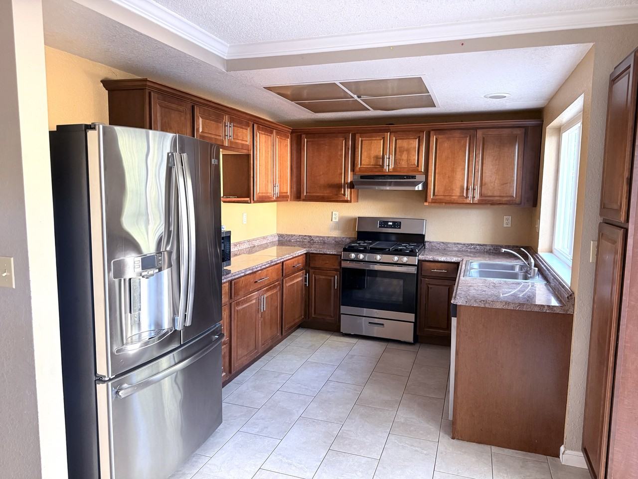 1676 Lederer Cir - Photo 7 of 14