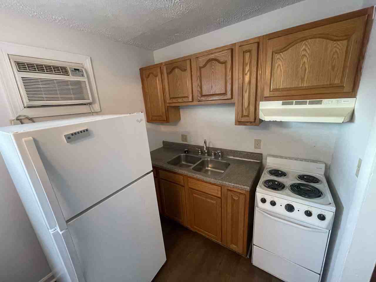 340 6th Ave #8 - Photo 5 of 9