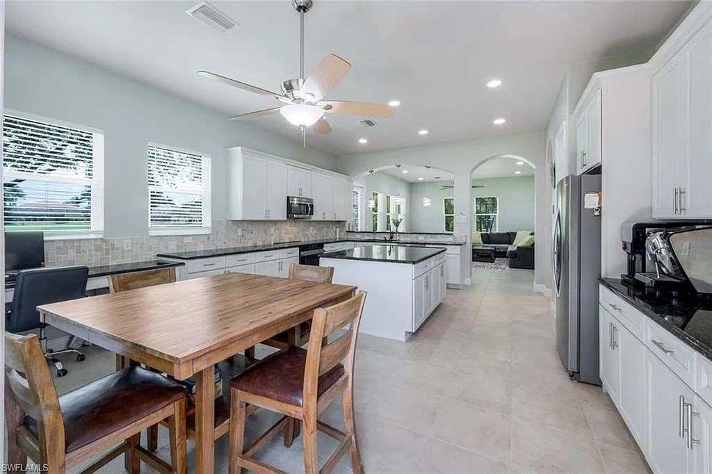 1776 Birdie Dr - Photo 3 of 12