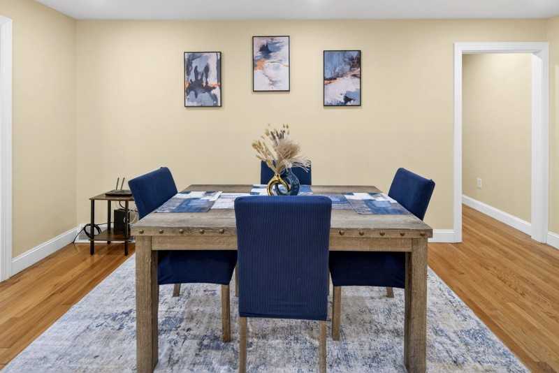 44 Fullerton St - Photo 6 of 20