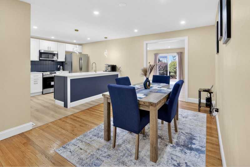 44 Fullerton St - Photo 7 of 20