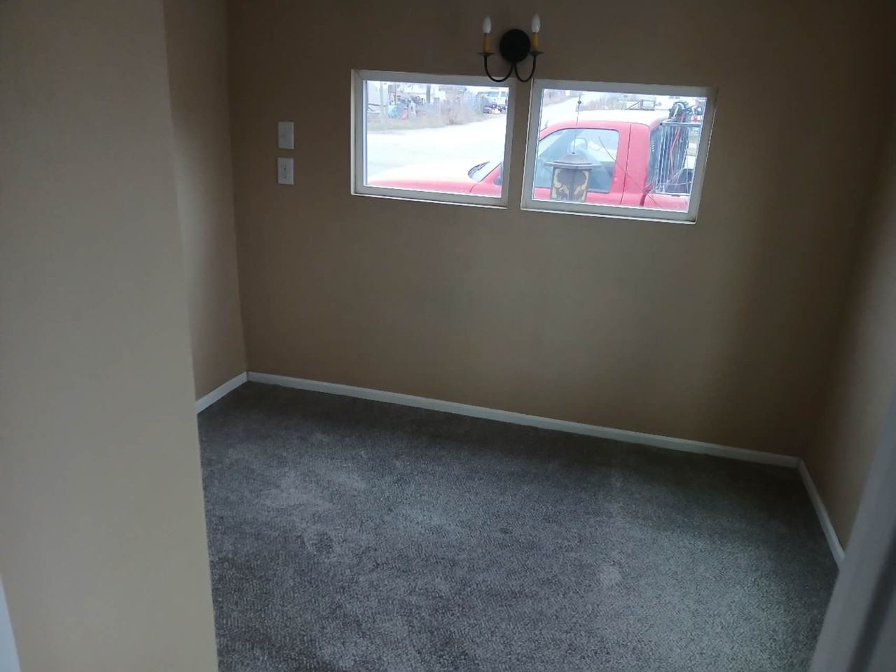 2 A St - Photo 4 of 6