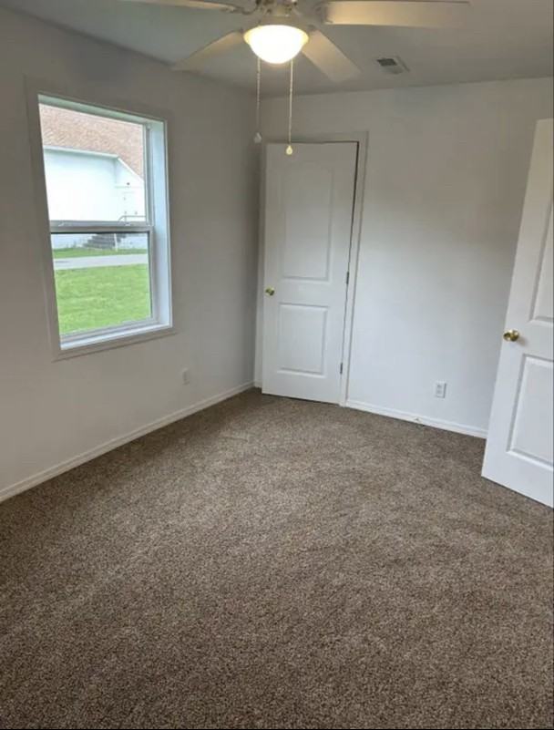 16625 S Broadway St - Photo 6 of 10