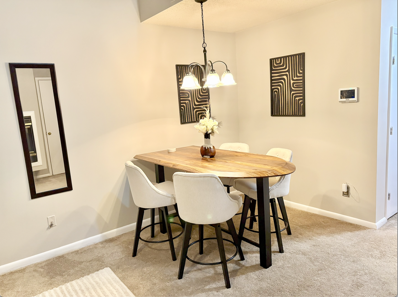 421 Woodview Ln - Photo 3 of 13