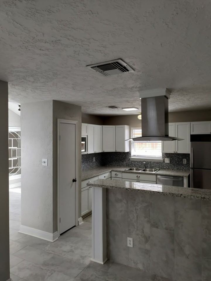 15622 Barbarossa Dr - Photo 7 of 20