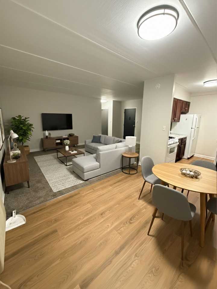 Hill Manor/Edgemont Terrace - Photo 4 of 7