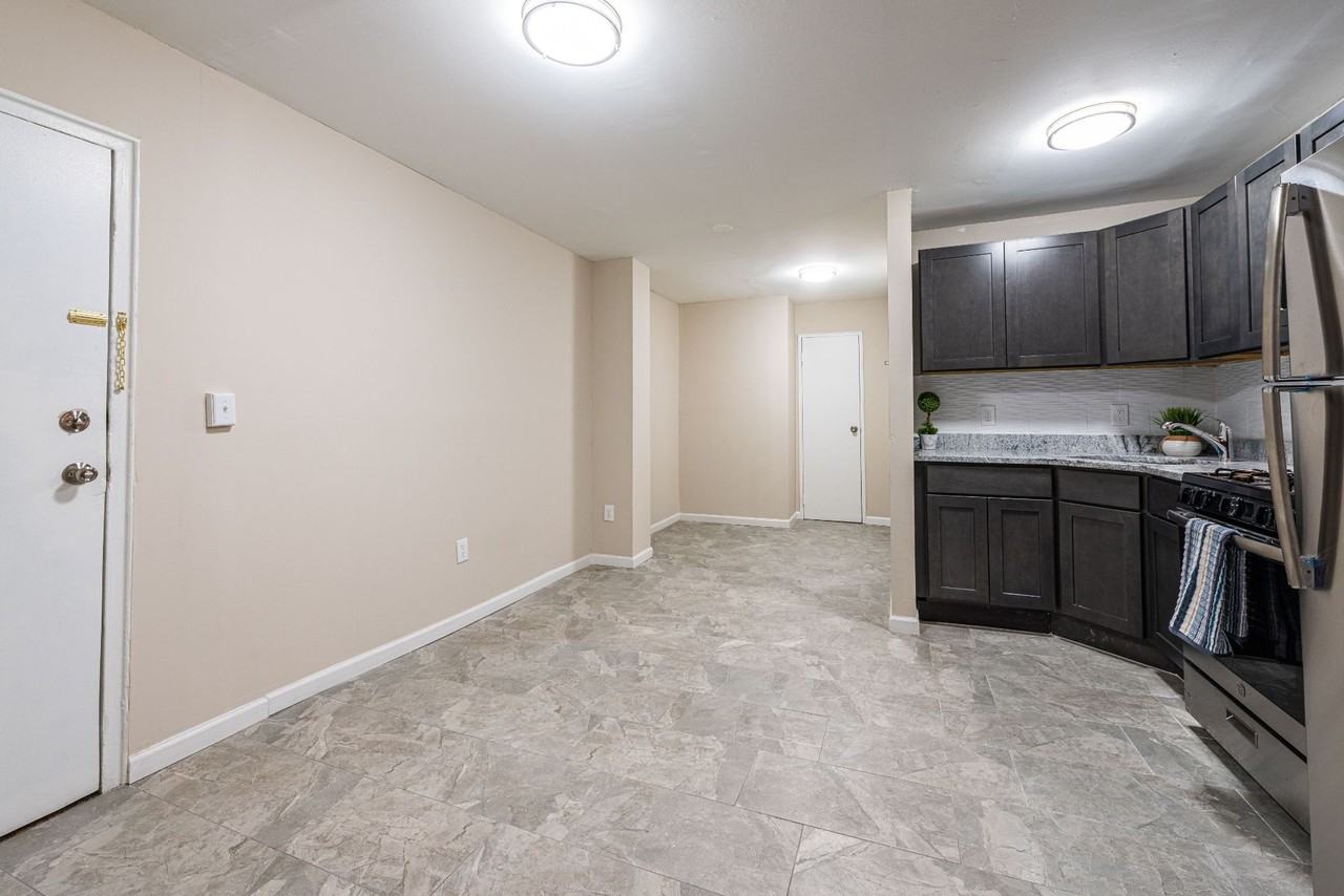 361-369 Park Ave - Photo 2 of 6