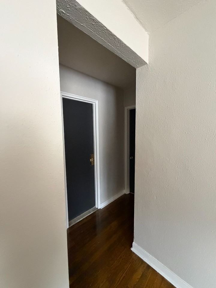 1955 Alsace Rd - Photo 4 of 11