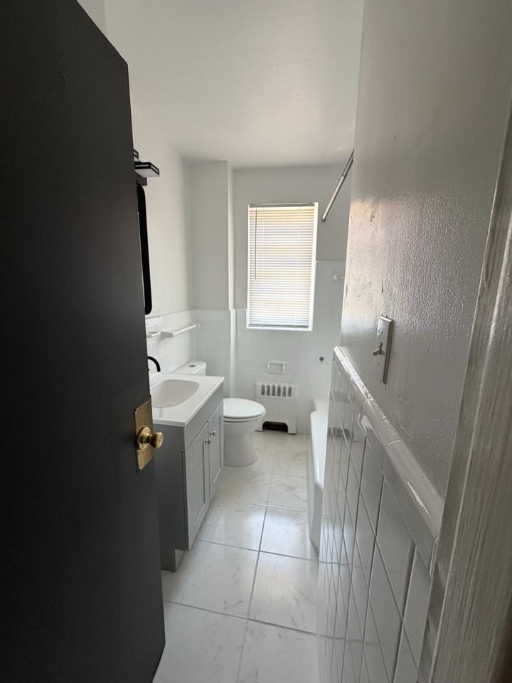 1955 Alsace Rd - Photo 5 of 11