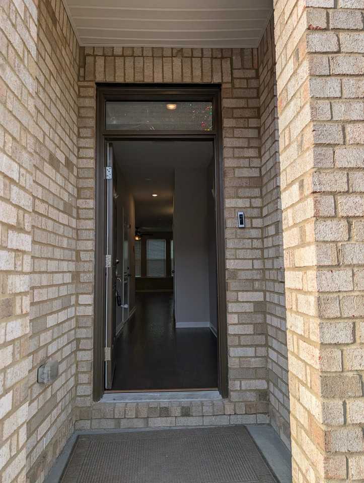 204 Netherlands Blvd - Photo 2 of 19