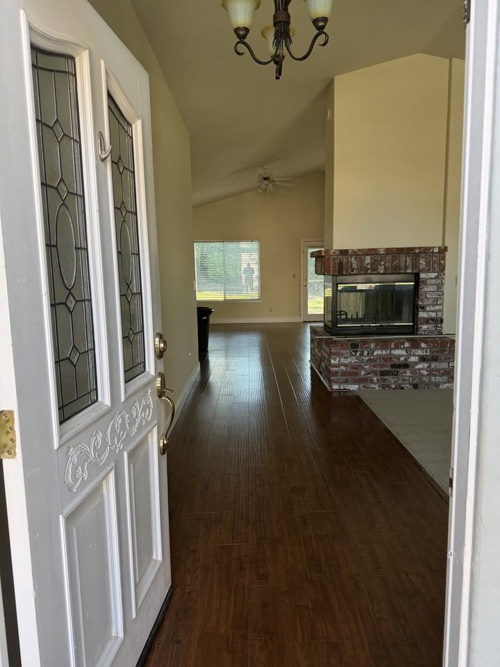 4933 Charter Rd - Photo 3 of 16