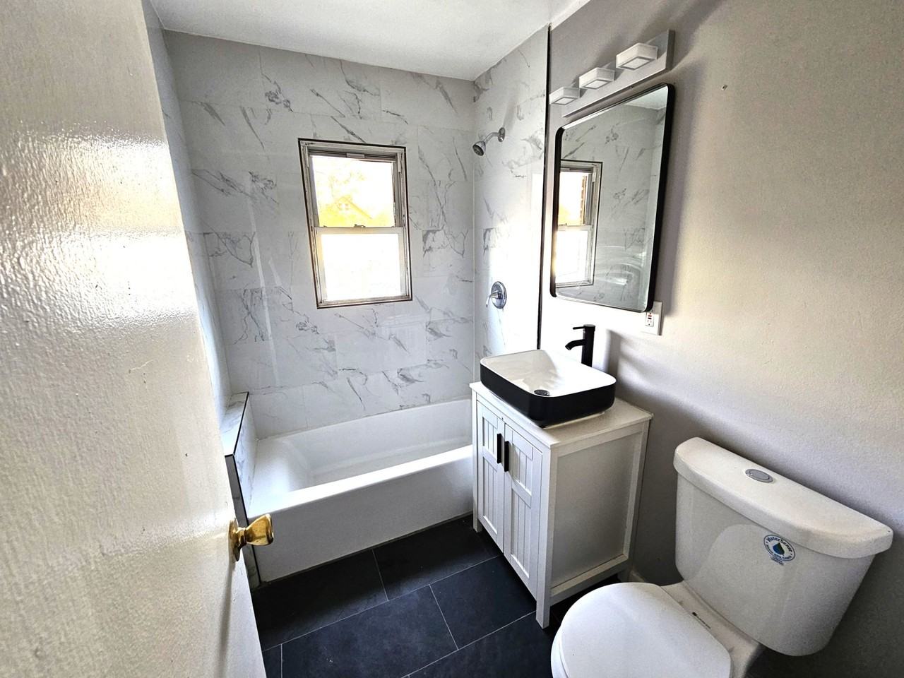 849 Jersey Avenue - Photo 4 of 10