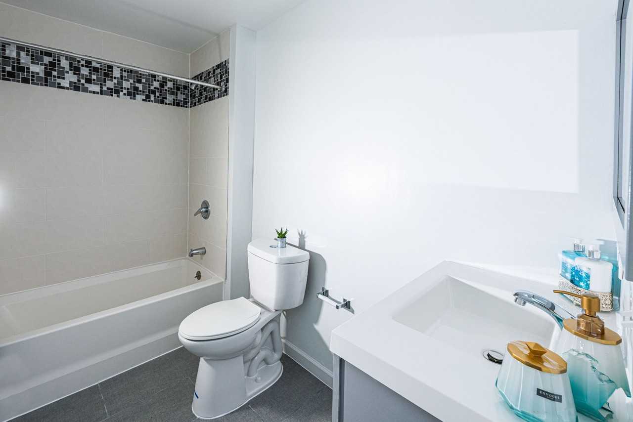 300 Main St Apartments - Photo 3 of 7