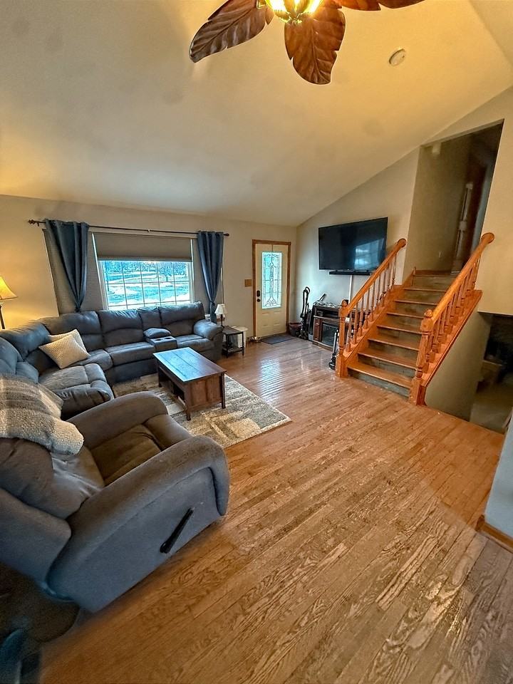 236 N Middle Rd - Photo 2 of 16