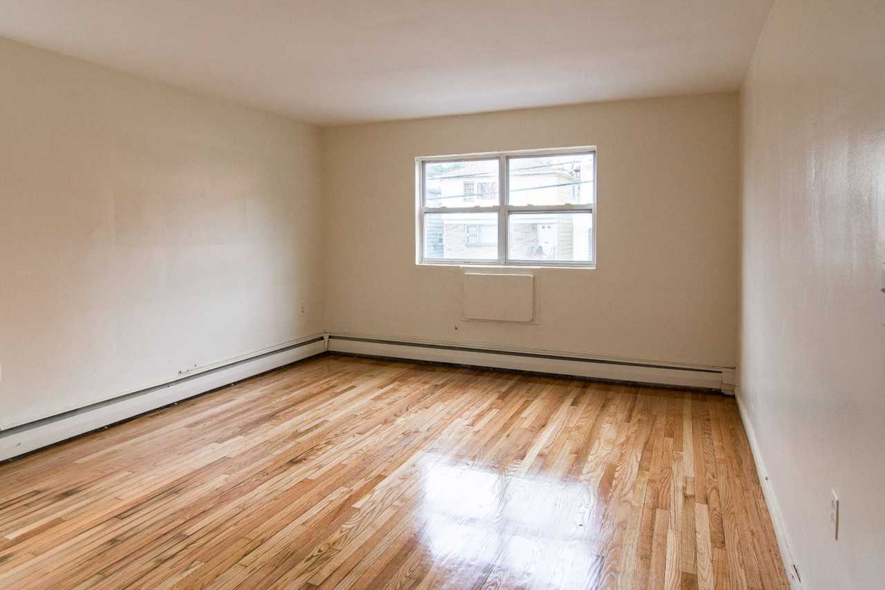 753 Grove Street - Photo 2 of 7