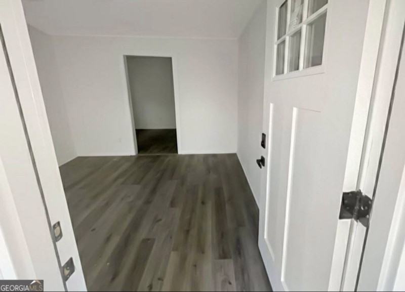 305 Chestnut St - Photo 4 of 15