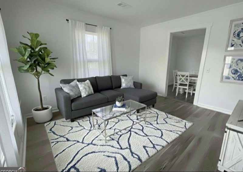 305 Chestnut St - Photo 5 of 15