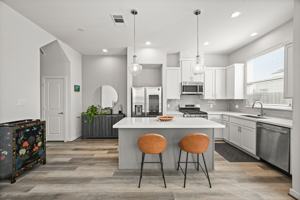 featured image of 4002 Elser St