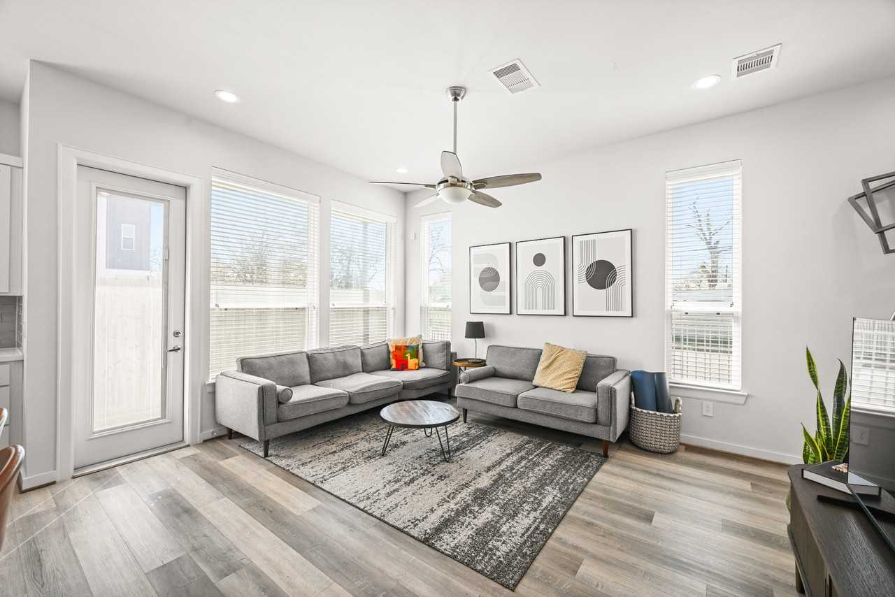 4002 Elser St - Photo 6 of 20