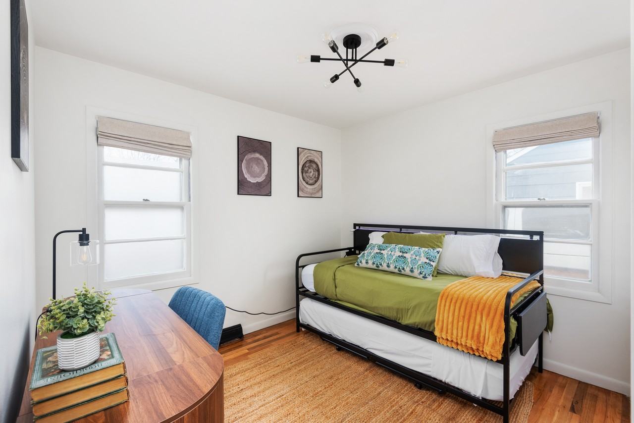 6248 Ne Wasco St - Photo 4 of 17