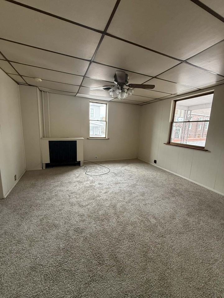 200 5th Ave - Photo 4 of 8